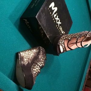 Mix shut limited edition Katrina